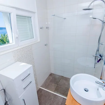 Hotel House Ela 3*