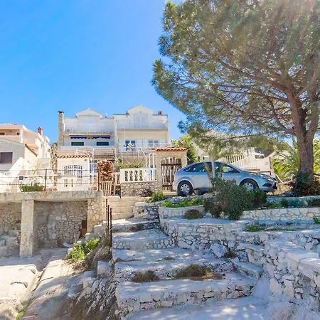 House Ela 3* Donji Okrug (Ciovo)