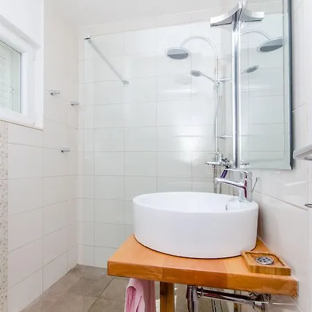 Hotel House Ela 3*
