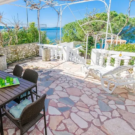 House Ela 3* Donji Okrug (Ciovo)